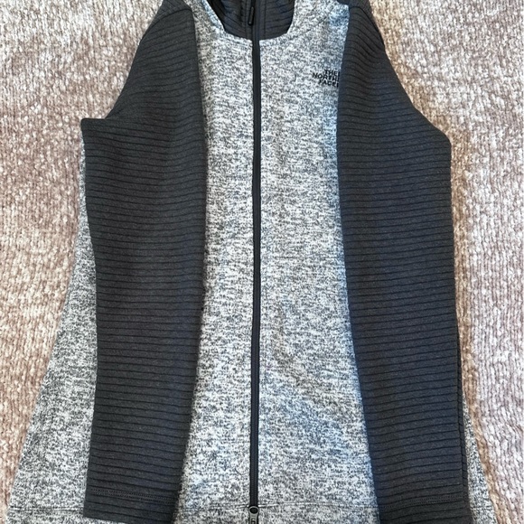 The North Face Women’s Indi Hooded Parka Jacket - Picture 6 of 16